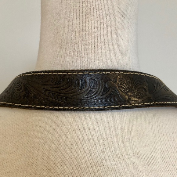 Dark-Brown Vintage Italian Tooled Leather Belt - Picture 7 of 9